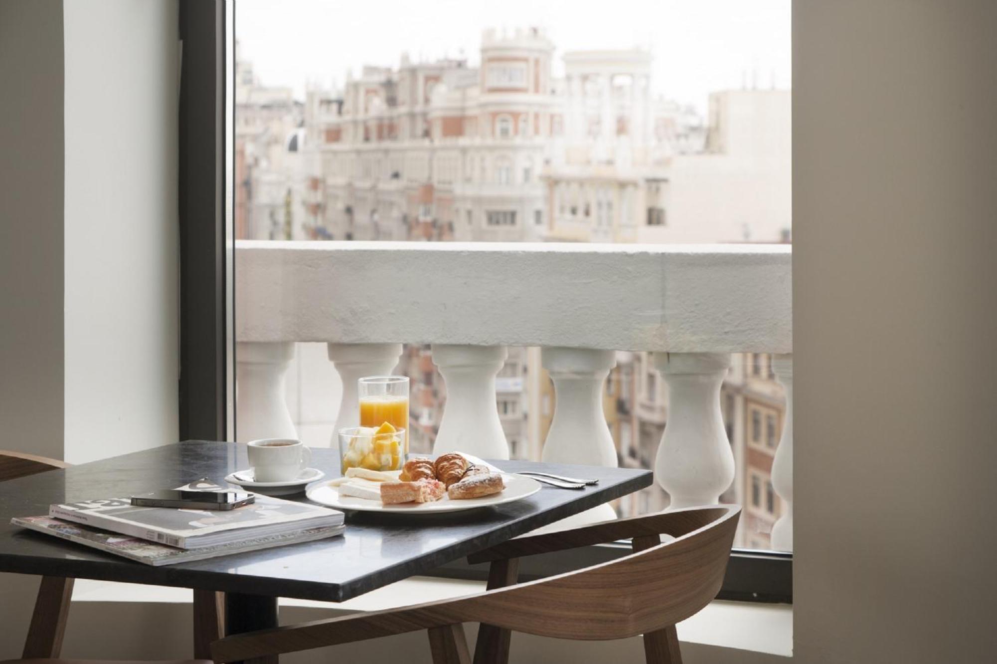 Dear Hotel Madrid — Photos 1